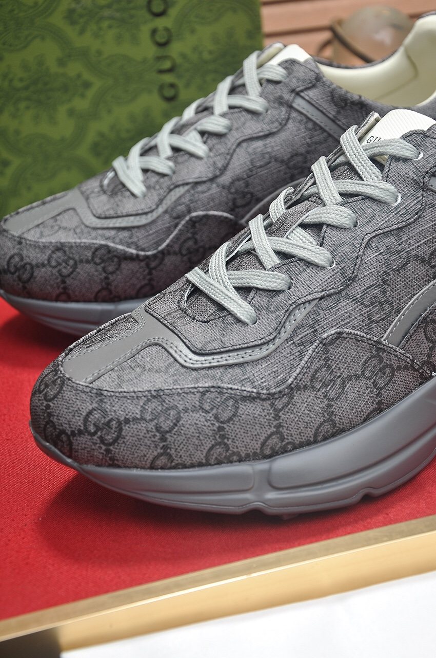 GUCCI Gray Patterned Low-Top Sneakers — detail