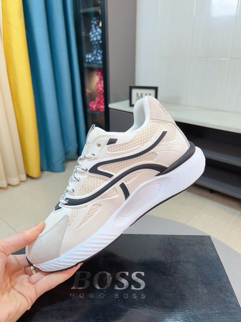 Hugo Boss Mesh Panel Sneakers — model