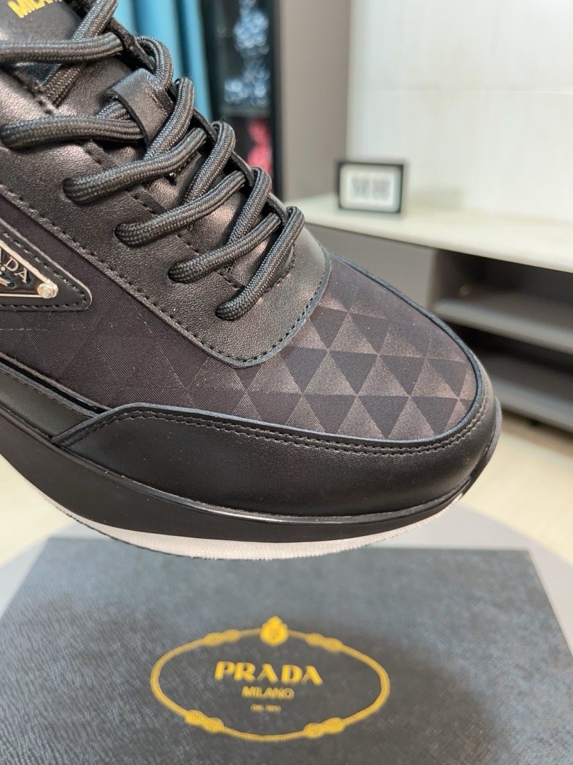 Prada Diamond-Pattern Low-Top Sneakers — detail