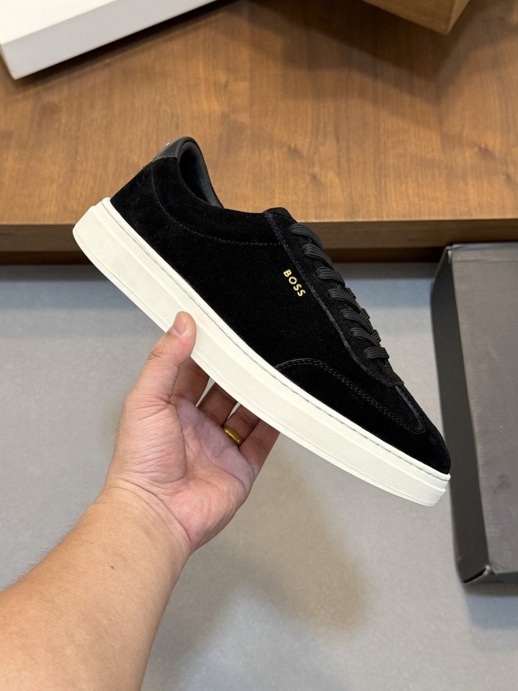 BOSS Leather Low-Top Sneakers — model