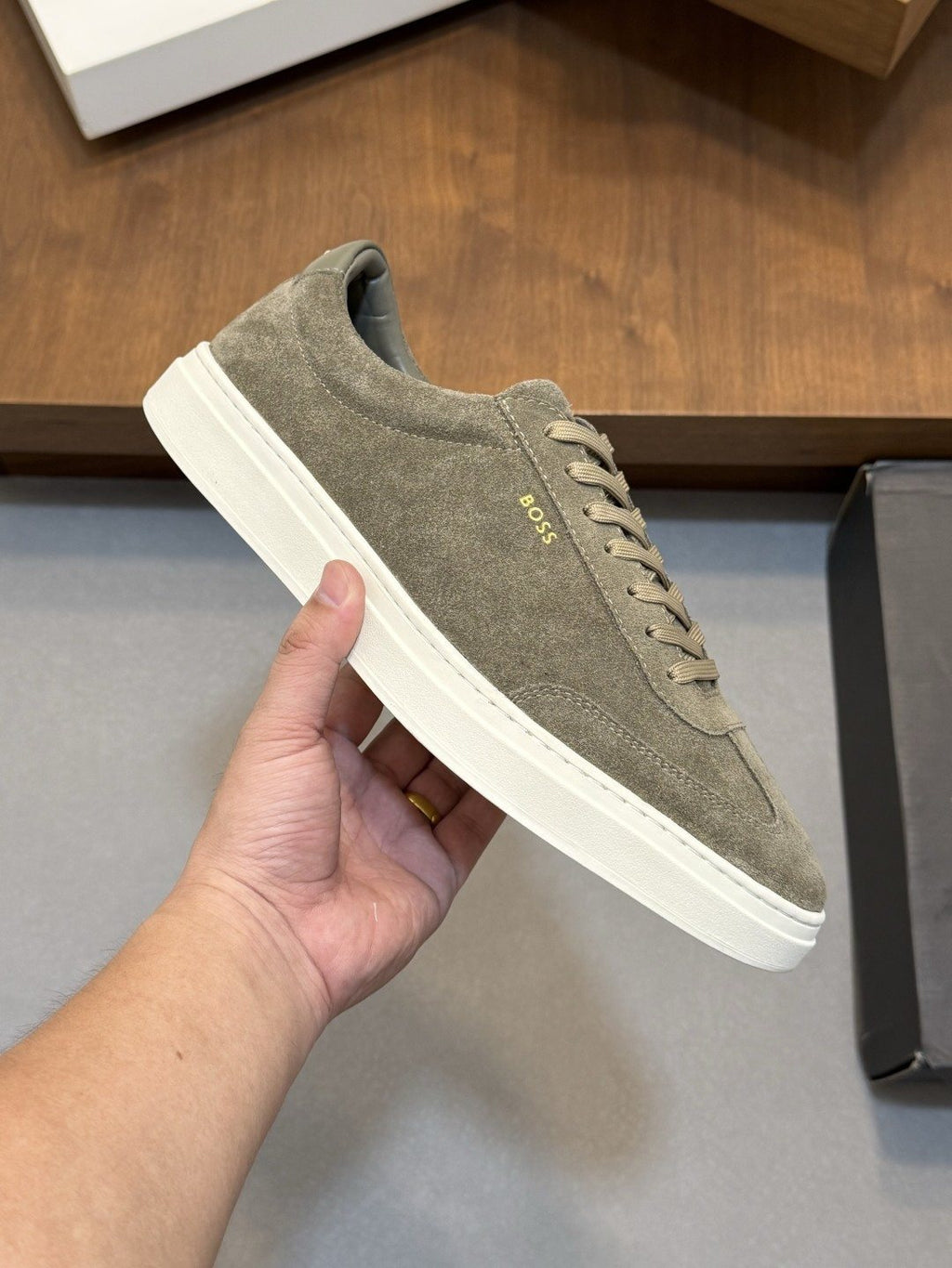 BOSS Leather Low-Top Sneakers — model