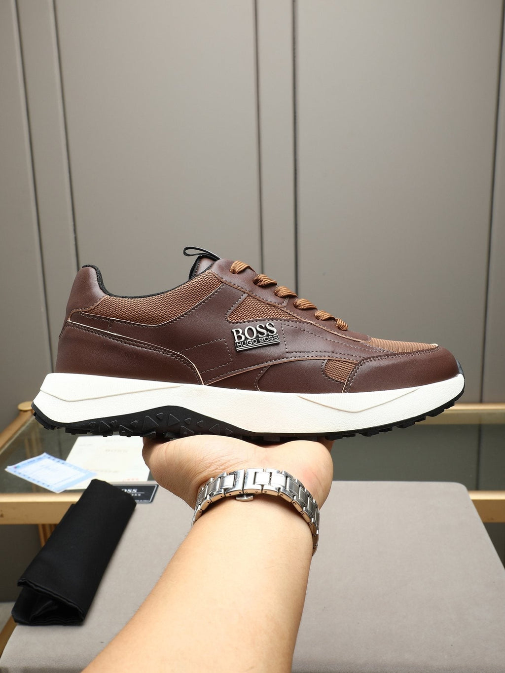 Hugo Boss Paneled Low-Top Sneakers — model