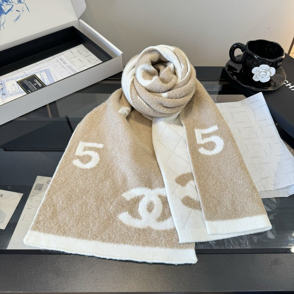 Chanel Logo Motif Knit Scarf — front