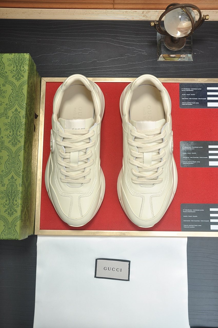 Gucci Tonal Chunky Low-Top Sneakers — front