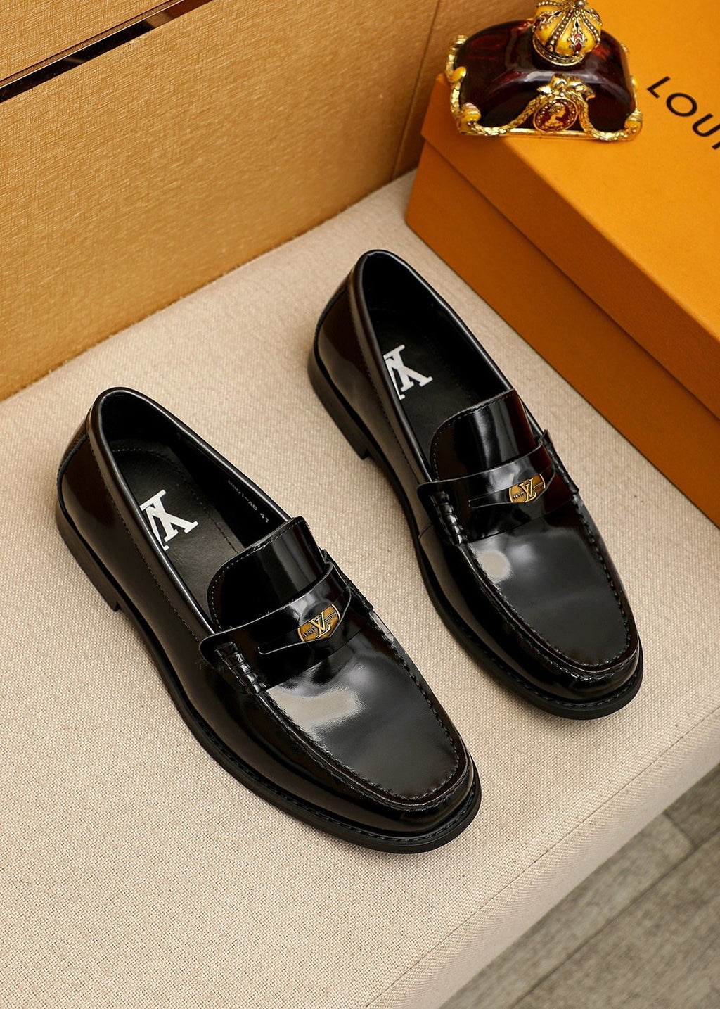 Louis Vuitton Black Leather Hardware Loafers — hero