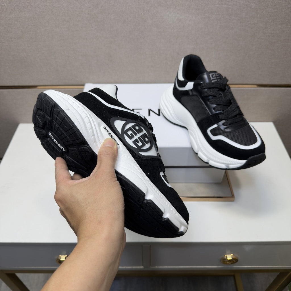 Givenchy Black and White Low-Top Sneakers — detail