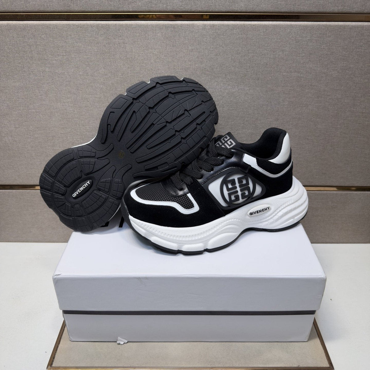 Givenchy Black and White Low-Top Sneakers — detail