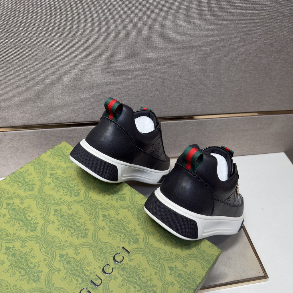 Gucci Green and Red Stripe Low-Top Sneakers — front