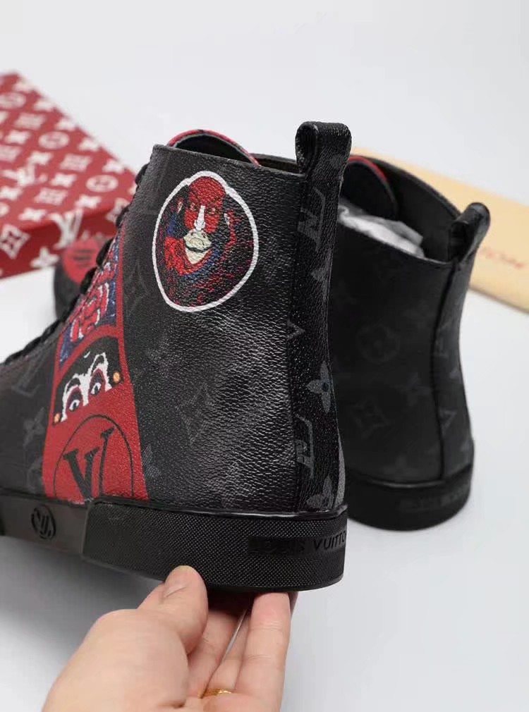 Animal Graphic High-Top Sneakers — model