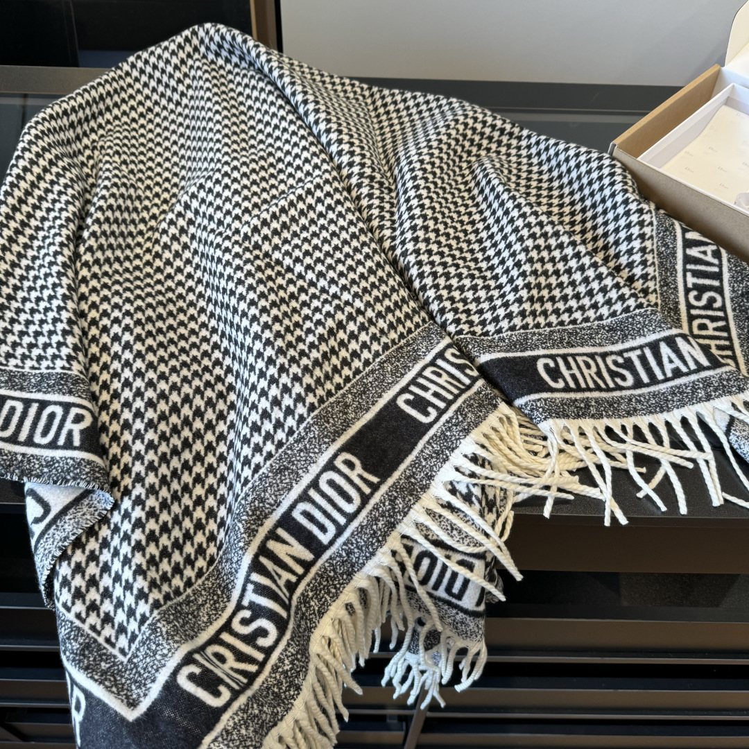 Dior Houndstooth Fringe Scarf — detail