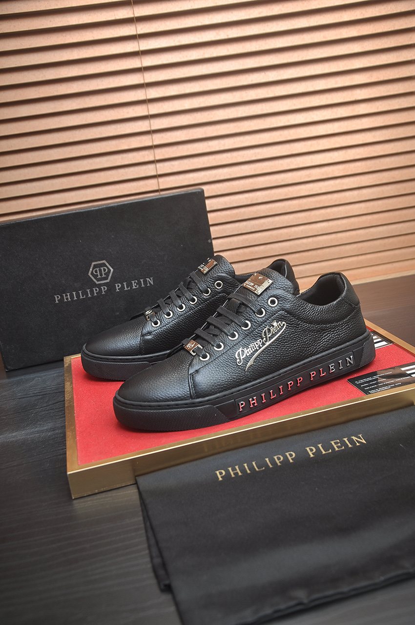 Philipp Plein Low-Top Lace-Up Sneakers — front