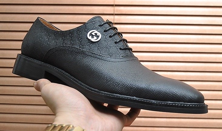 Gucci Textured-Panel Lace-Up Dress Shoes — hero