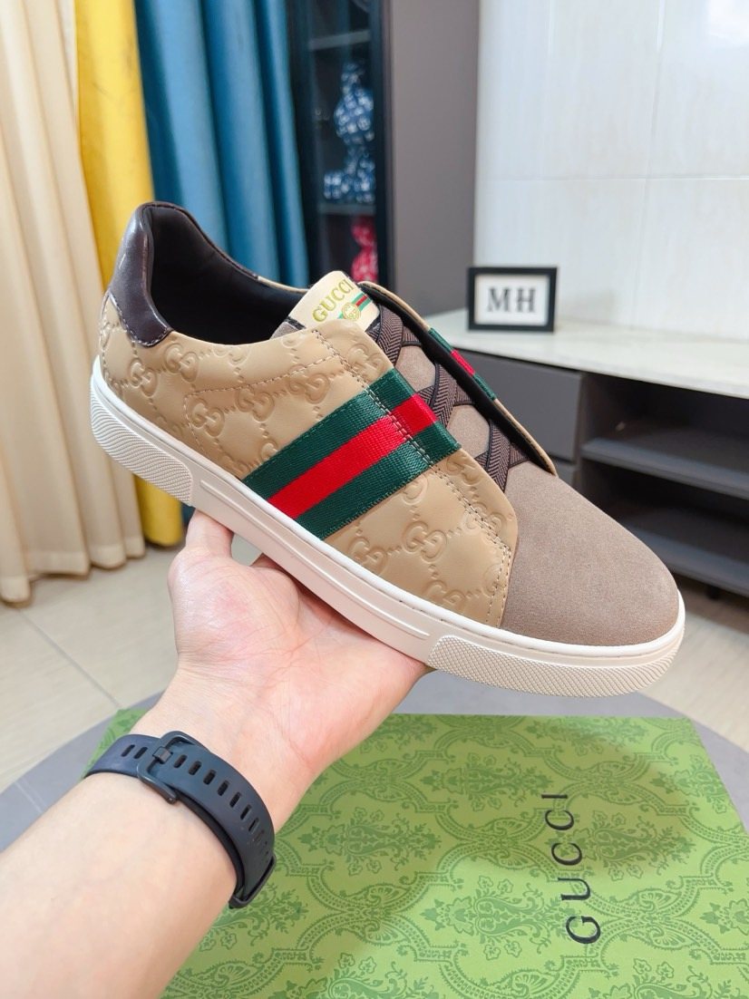 Gucci Black Stripe Low-Top Sneakers — front