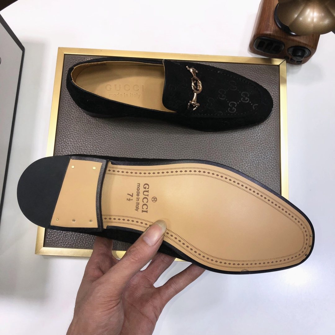 Gucci Patterned Bit Loafers — detail