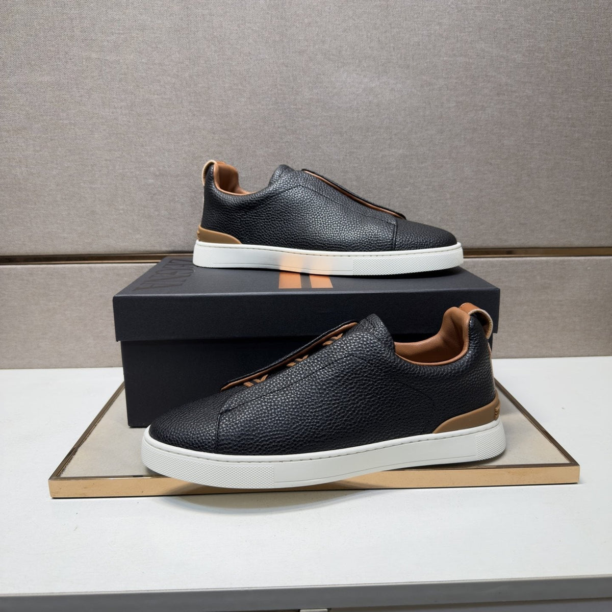 ZEGNA Textured Low-Top Sneakers — model