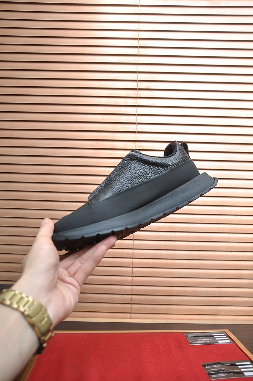 Armani Eagle-Accent Low-Top Sneakers — model