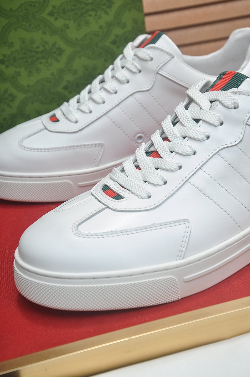 Gucci Web Stripe Low-Top Sneakers — detail