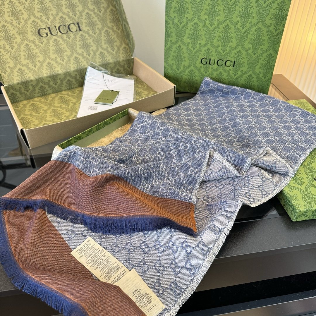 Gucci Blue-Gray Fringed Pattern Scarf — front