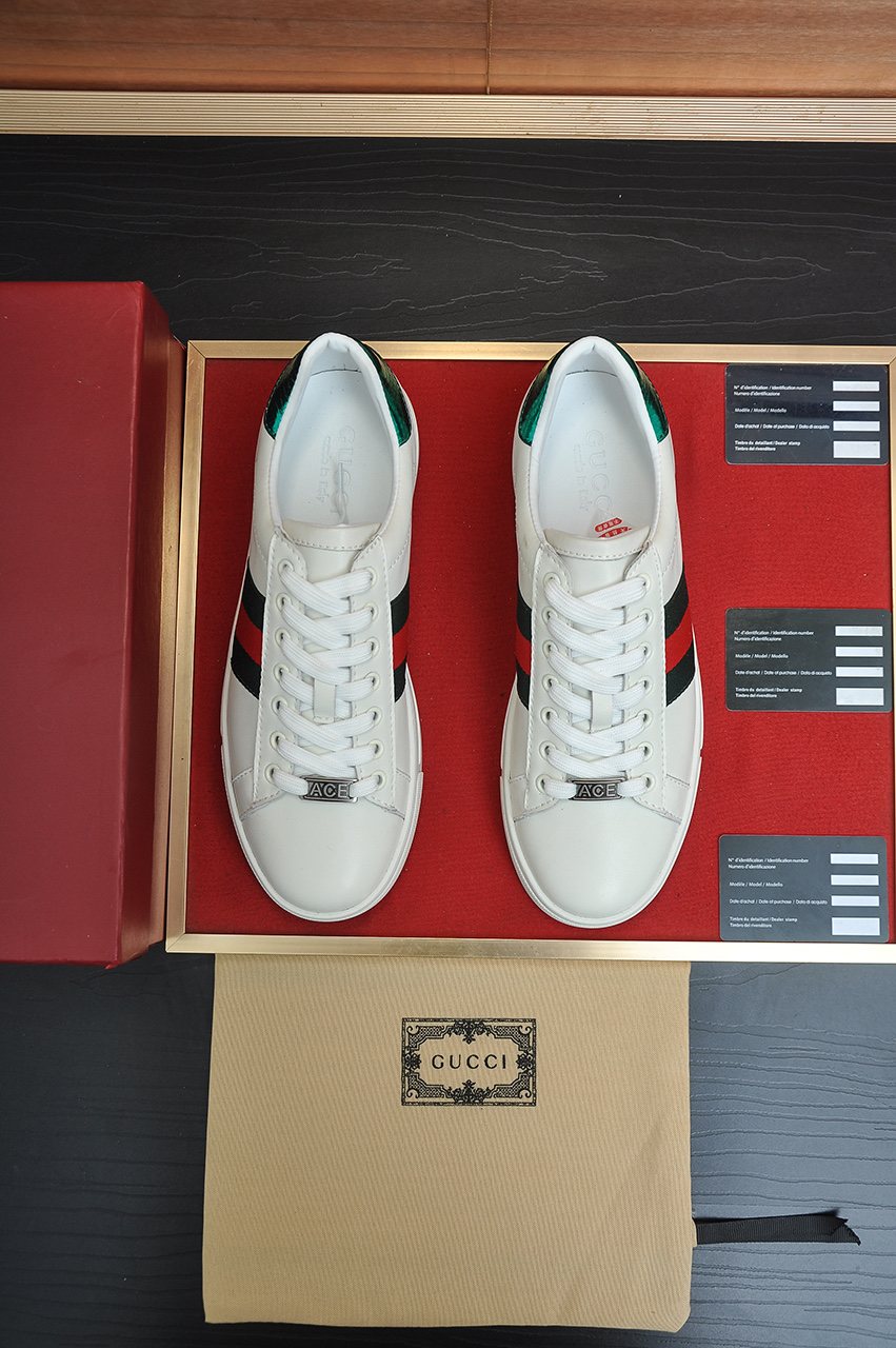 Gucci Striped Low-Top Sneakers — front