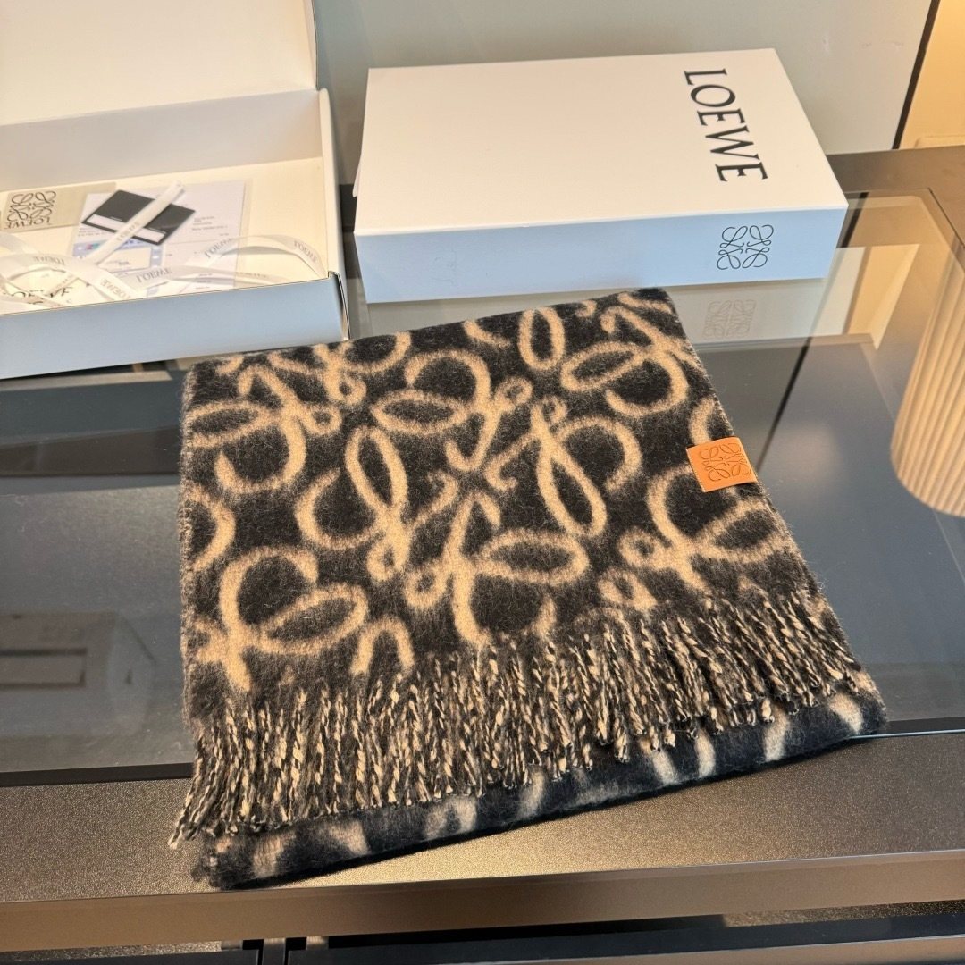 Loewe Loop Motif Fringed Scarf — front
