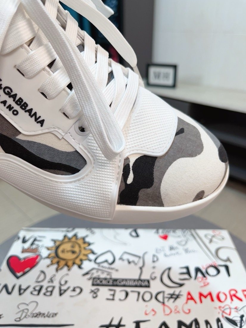 Dolce & Gabbana Camouflage High-Top Sneakers — detail