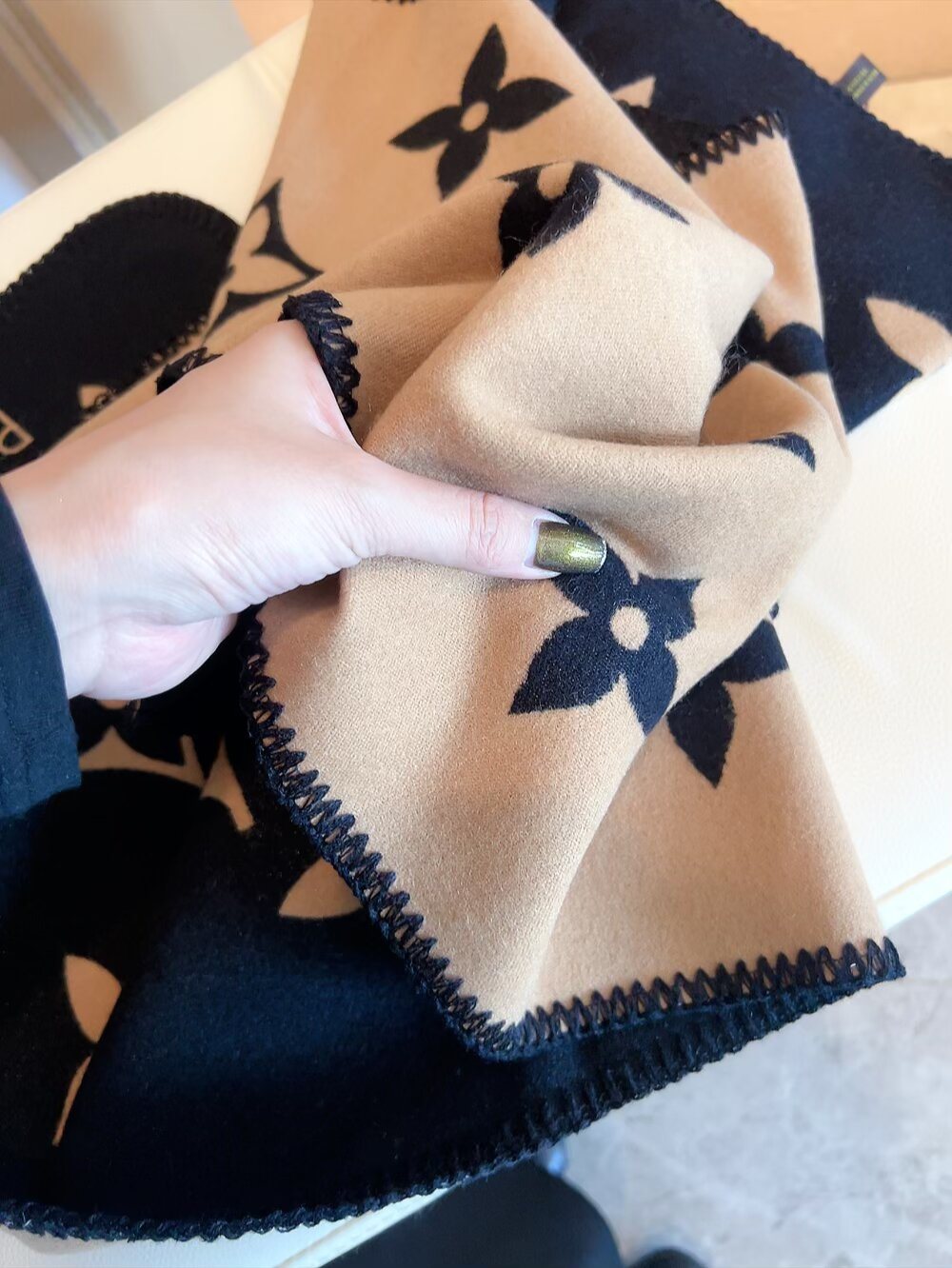 Louis Vuitton Reversible Monogram Scarf — detail