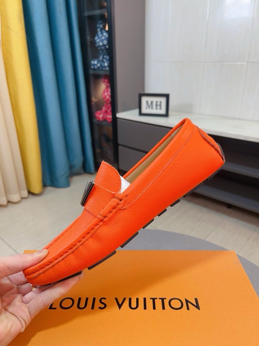 Louis Vuitton Pebbled Metal-Accent Driving Loafers — side