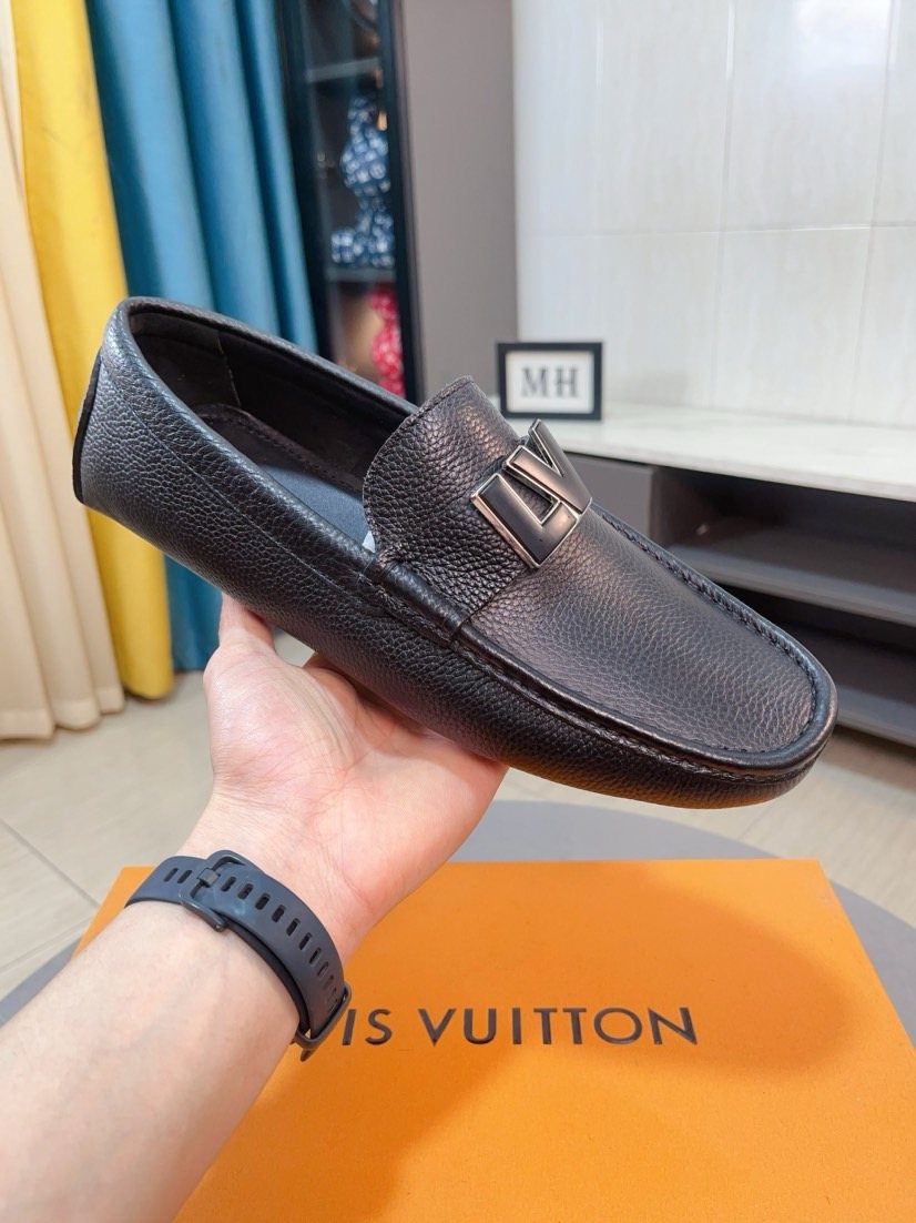 Louis Vuitton Pebbled Metal-Accent Driving Loafers — model
