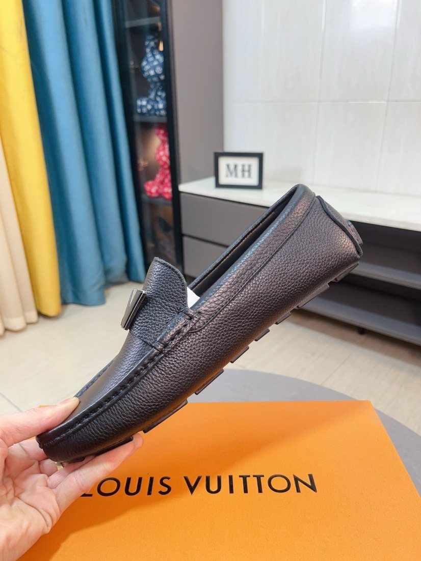 Louis Vuitton Pebbled Metal-Accent Driving Loafers — side