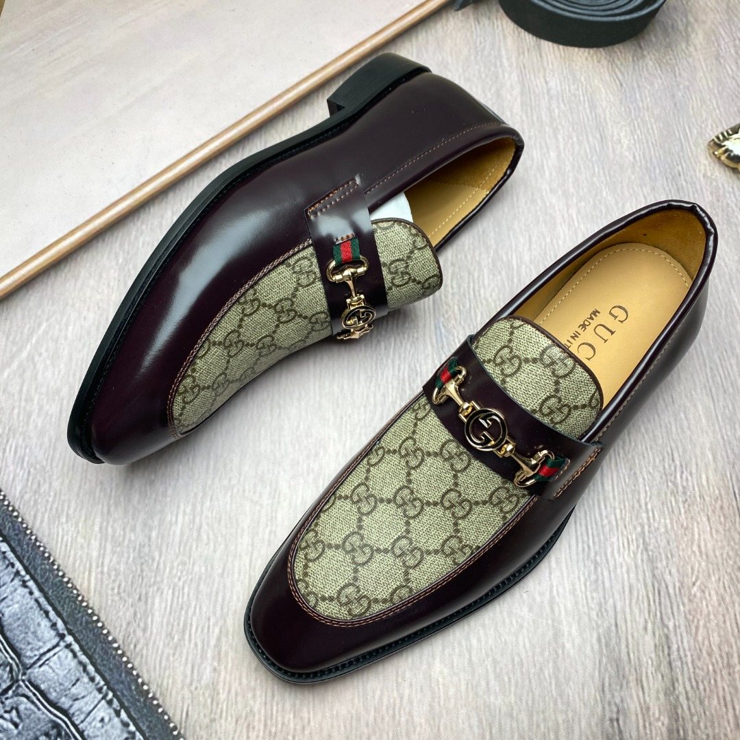 Gucci Horsebit Pattern Loafers — front