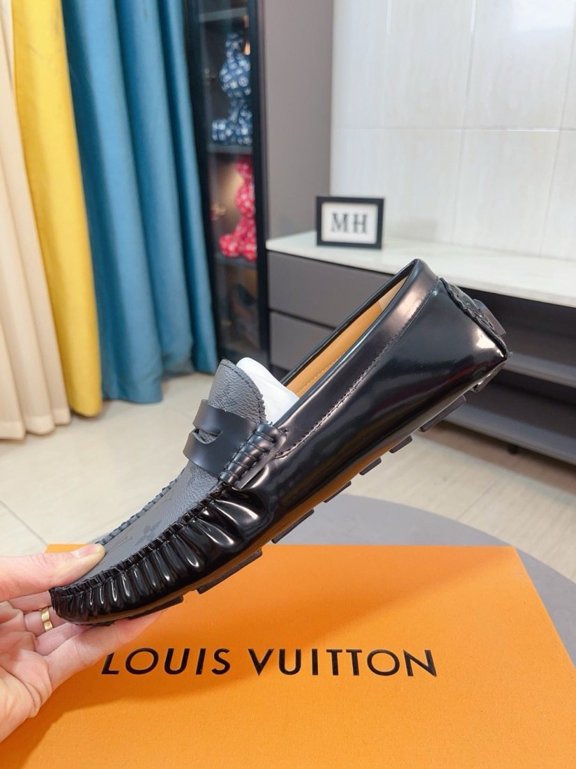 Louis Vuitton Patterned Vamp Loafers — side