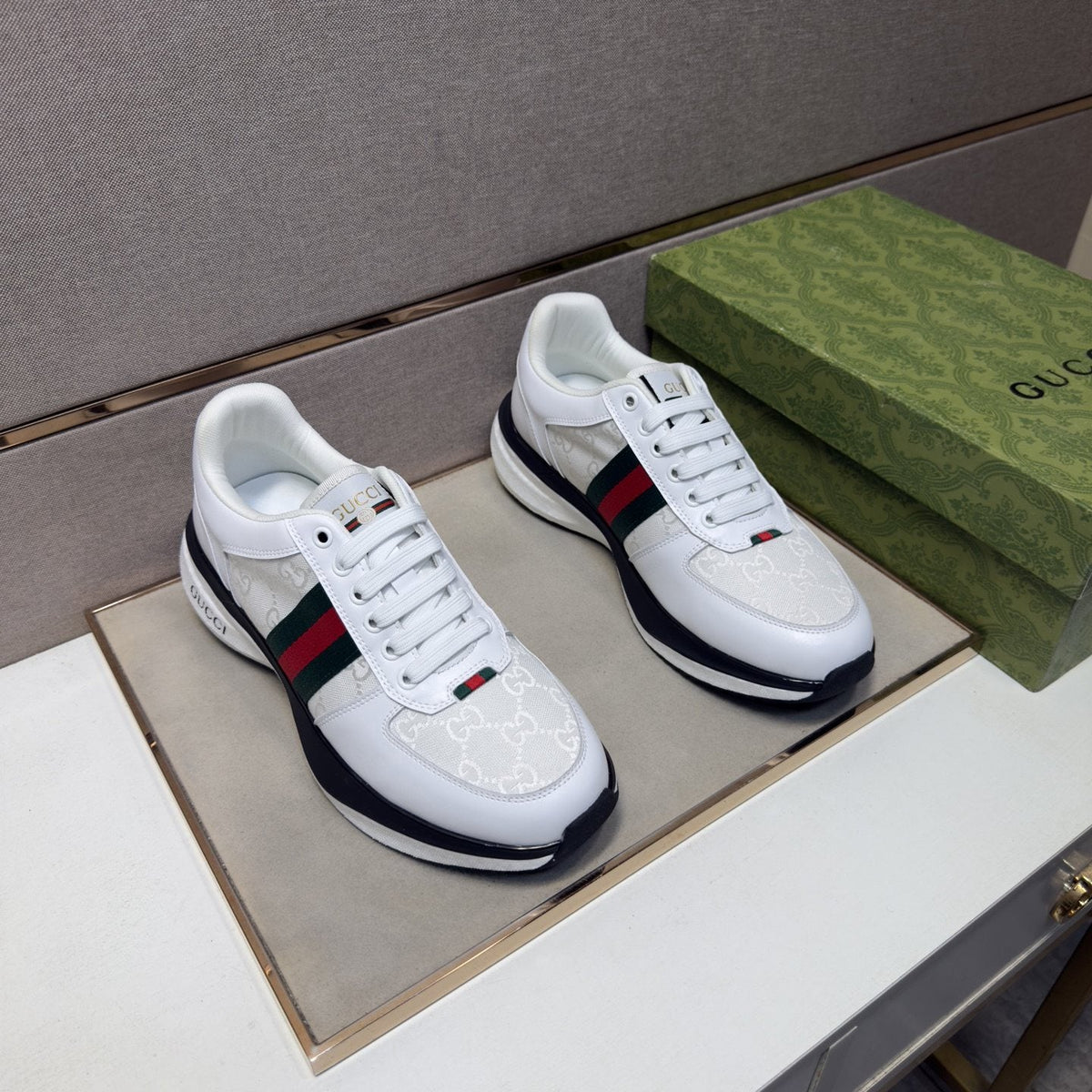 Gucci Stripe Low-Top Sneakers — front