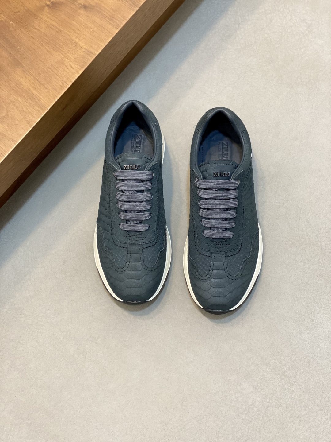ZILLI Black Textured Low-Top Sneakers — front