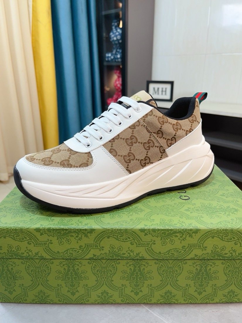Gucci Patterned Lace-Up Low-Top Sneakers — hero