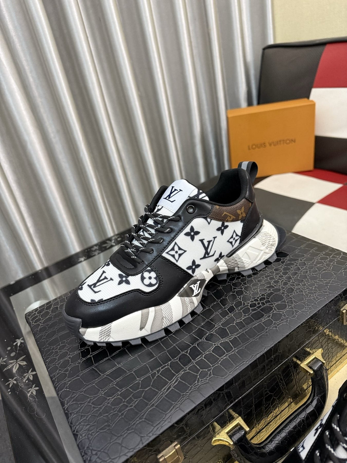 Louis Vuitton Graphic-Pattern Chunky Sneakers — front