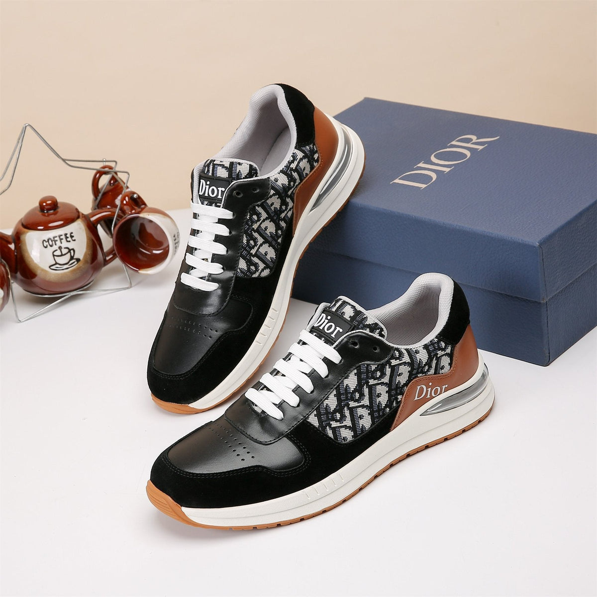 Dior White, Black & Tan Low-Top Sneakers — detail