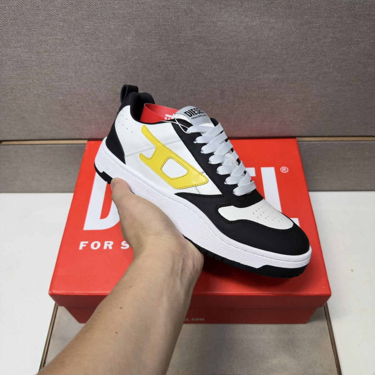 Diesel Panel Low-Top Sneakers — model