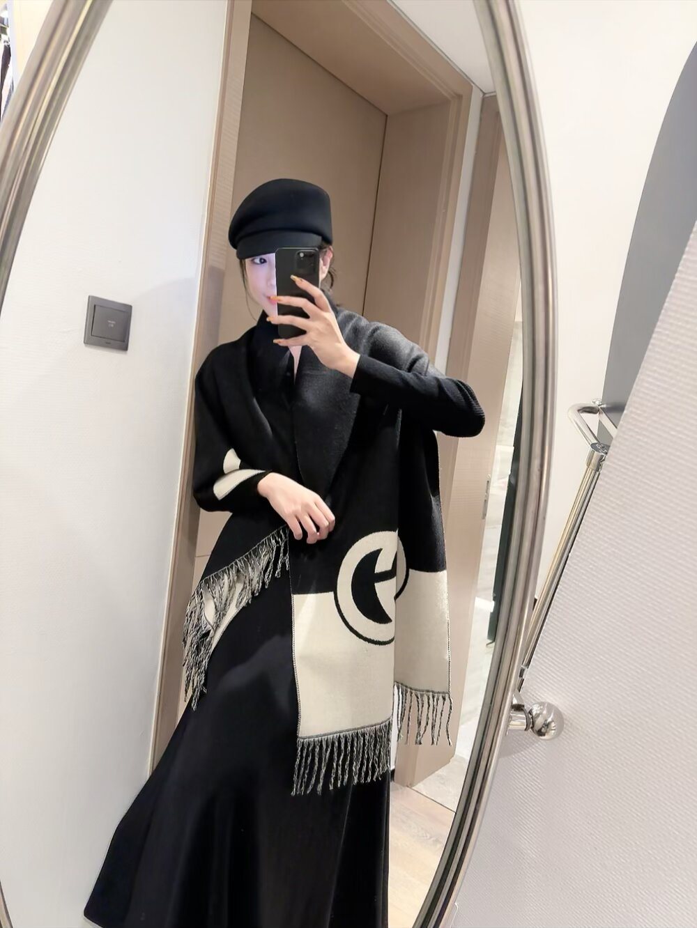 Gucci Interlocking G Fringed Shawl — model