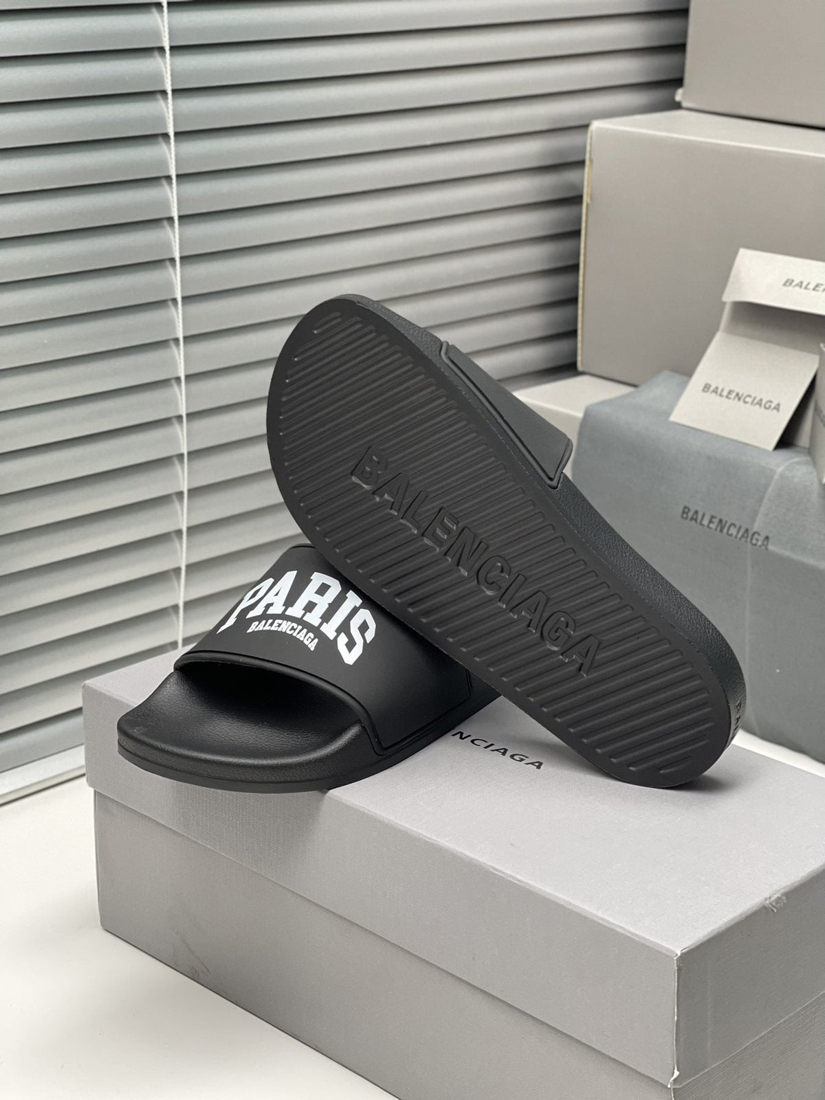 Balenciaga Contrast Lettered Slide Sandals — back