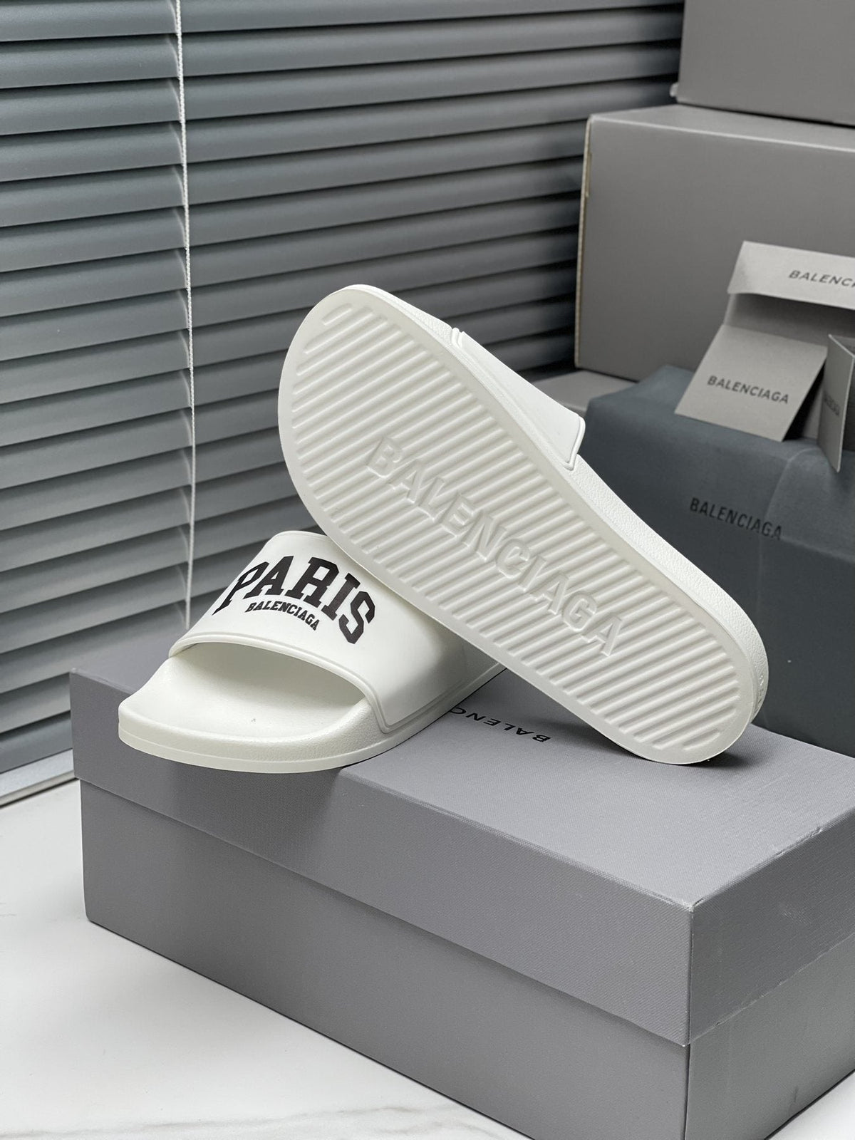 Balenciaga Contrast Lettered Slide Sandals — front