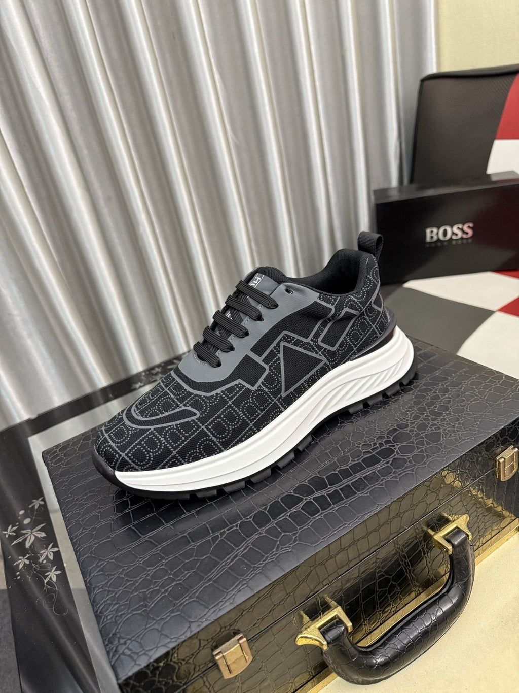 BOSS Patterned Low-Top Sneakers — front