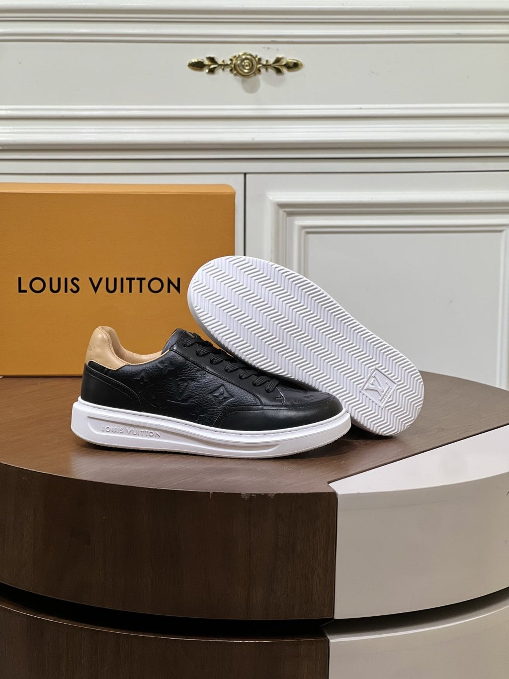 Louis Vuitton Beverly Hills Low-Top Sneakers — detail