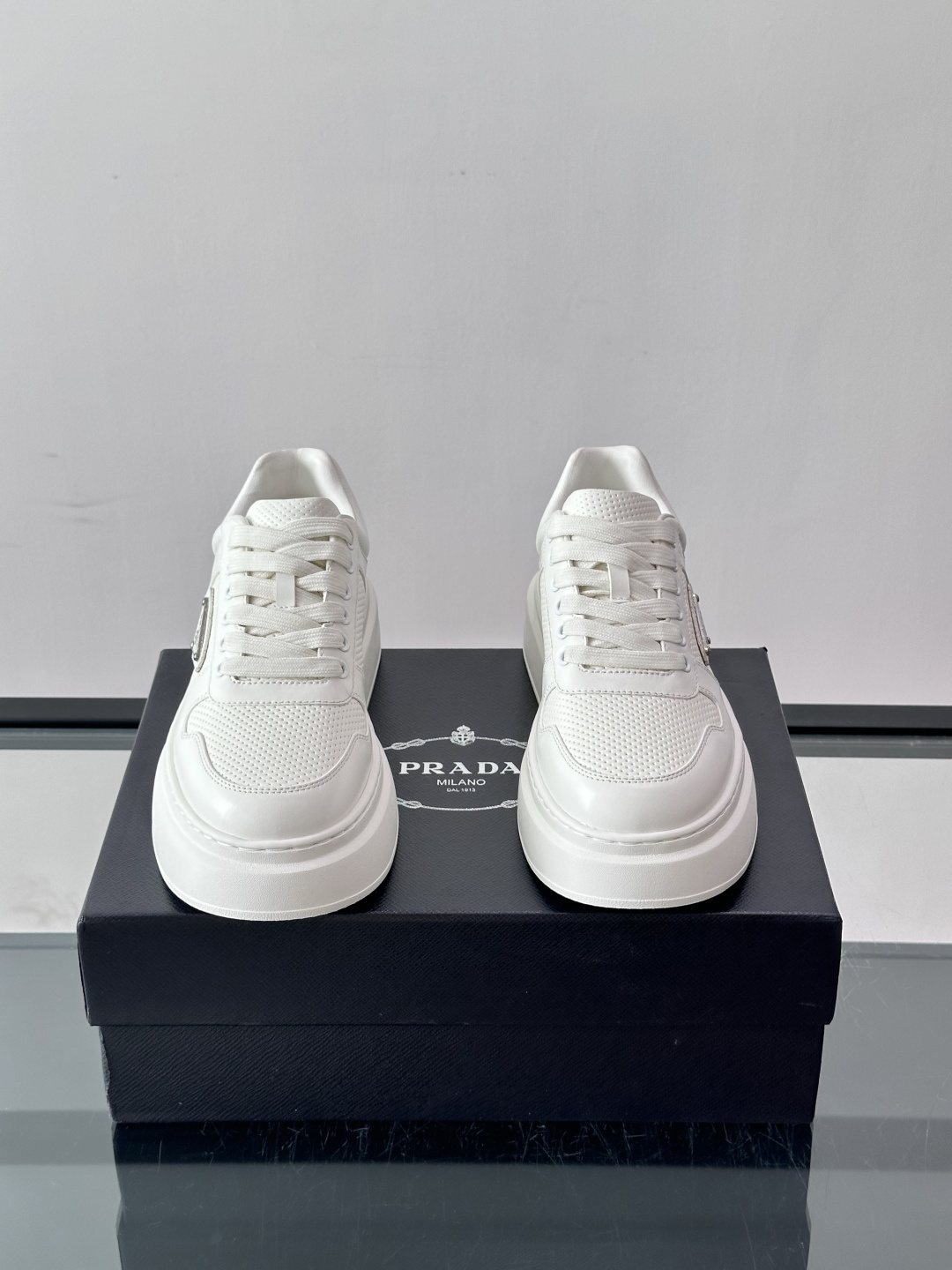 Prada Triangle Detail Low-Top Sneakers — front