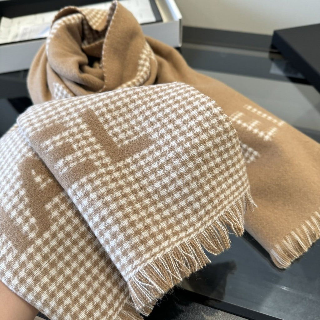Chanel Houndstooth Fringed Scarf — detail