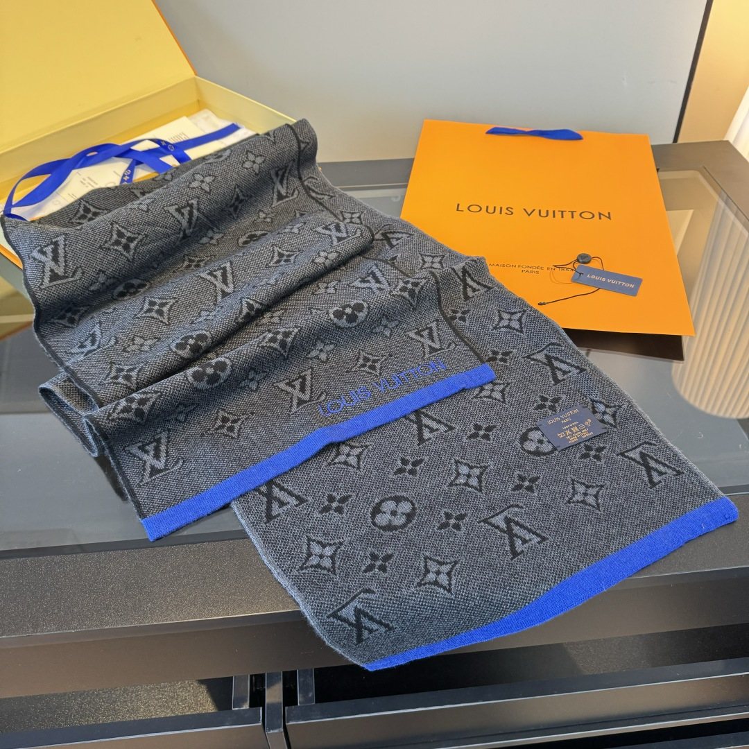 Louis Vuitton Gray Knit Scarf with Contrast Trim — front