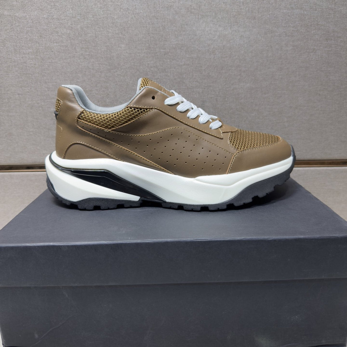 HUGO BOSS Mesh-Textured Casual Sneakers — front