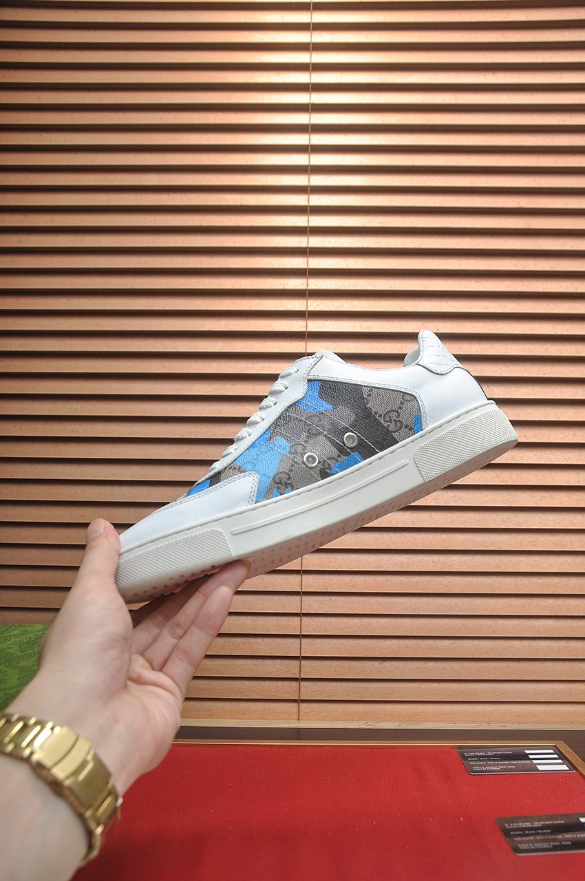 Gucci Patterned Panel Low-Top Sneakers — side