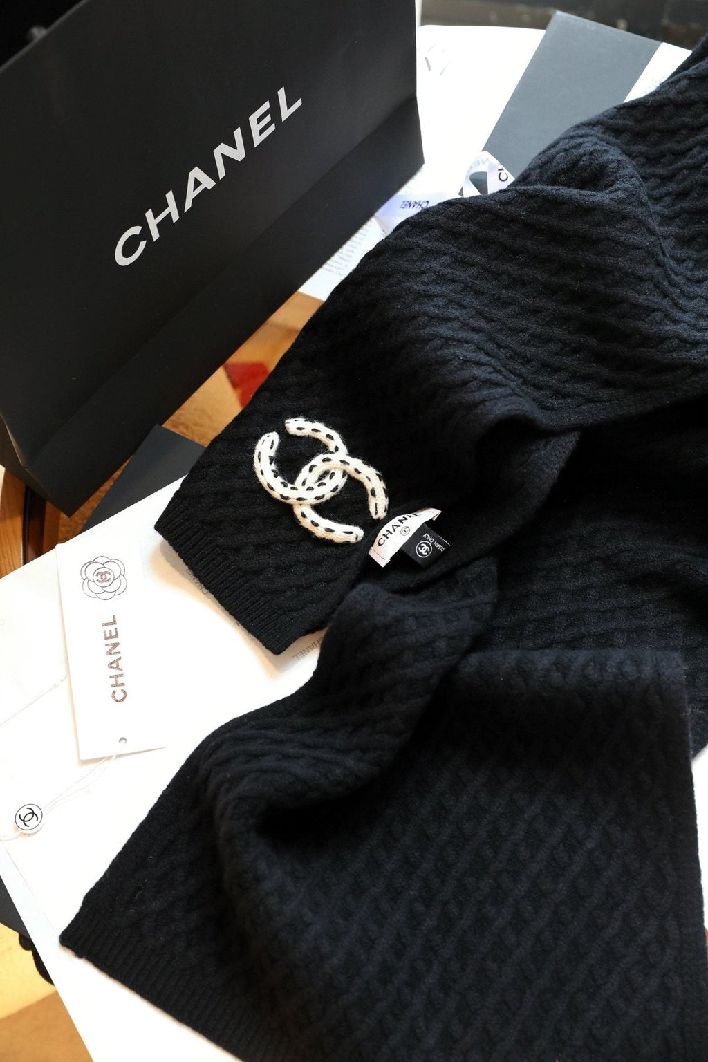 Chanel Diamond Knit Scarf — side