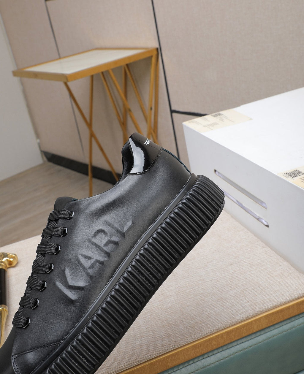 Karl Lagerfeld Embossed Logo Low-Top Sneakers — detail