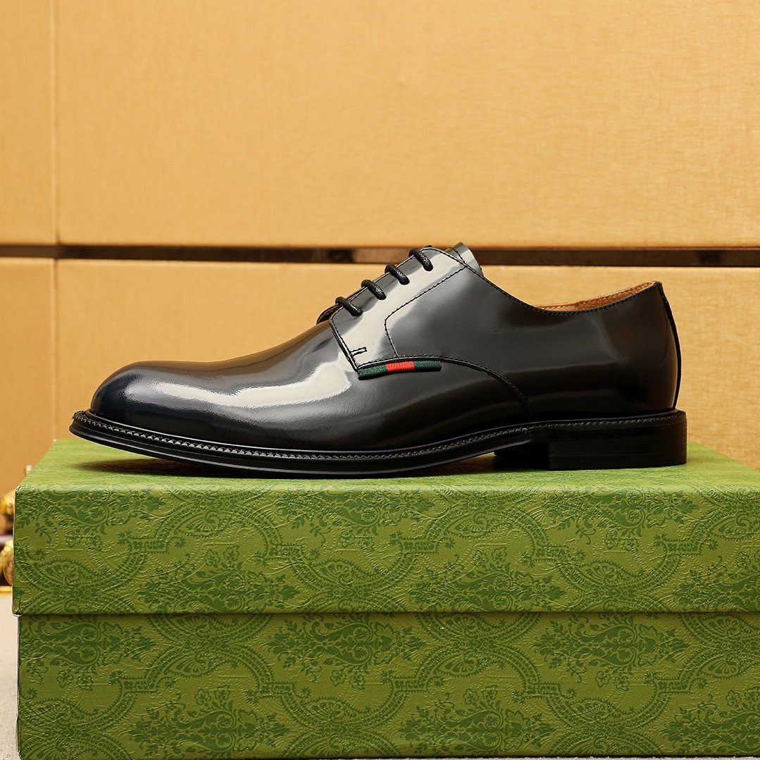 Gucci Stripe Lace-Up Dress Shoes — side